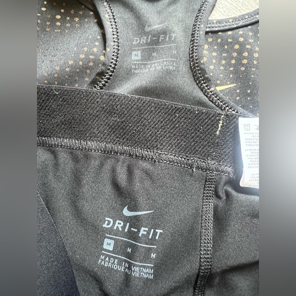Nike Pro Metallic Dots Sports Bra & Tight Set in Black & Metallic Gold. Size M - Picture 9 of 14